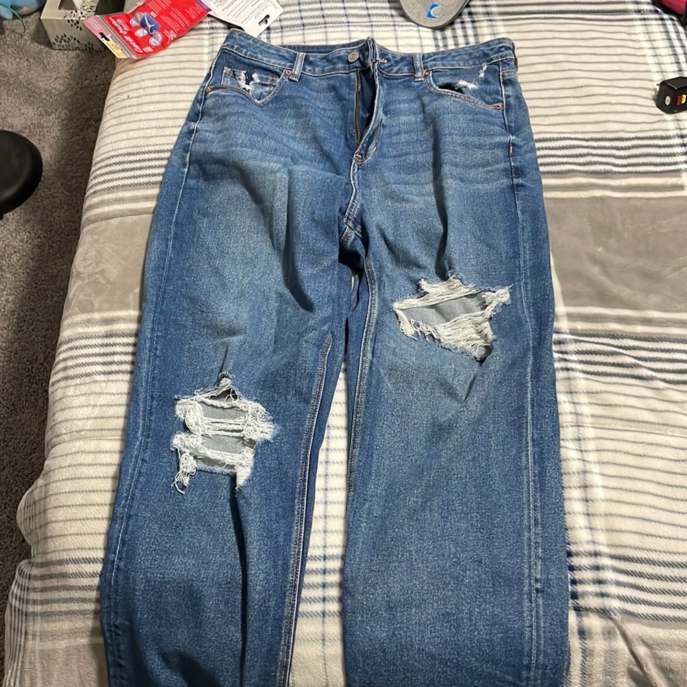 American Eagle Mom straight Jean